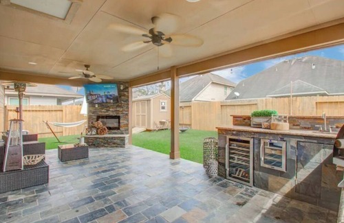 Houston House | Stylish Houston Home with Backyard and Child-Friendly Amenities