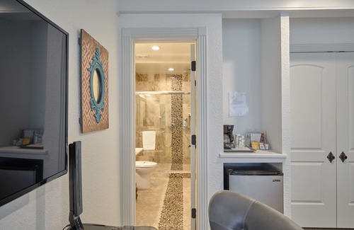 South Central Houston House | Top-Rated Houston Towers Inn Near Museums and NRG Park