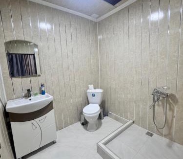 Yerevan Apartment | Hovakimyans Hotel And Pool EVN