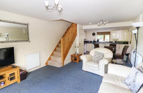 Cragg Vale House | Hove Wood View: Family & Pet-Friendly Retreat Rated 9.1