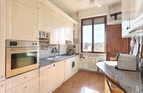 San Jacopino Apartment | Experience Florence: Spacious Rooms with WiFi & Parking