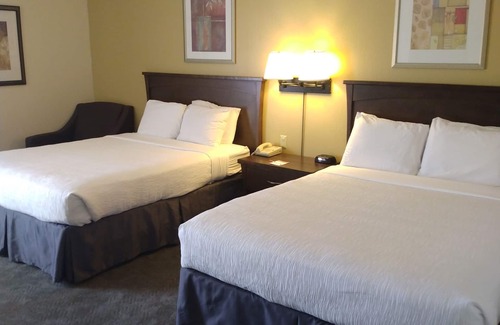 Hadley Hotel | Eco-Friendly Retreat at Howard Johnson by Wyndham Amherst