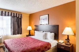 Malden Hotel | Budget-Friendly Econo Lodge Boston-Malden with Breakfast
