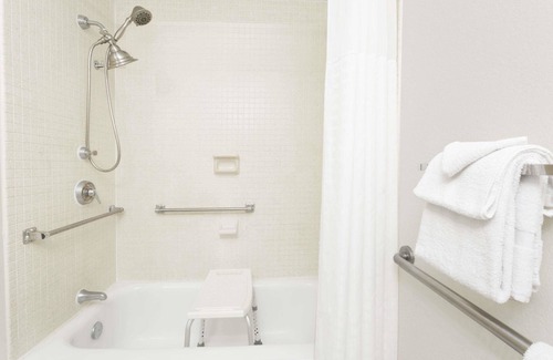 Vero Beach Hotel | Comfortable Stay at Howard Johnson Vero Beach Downtown