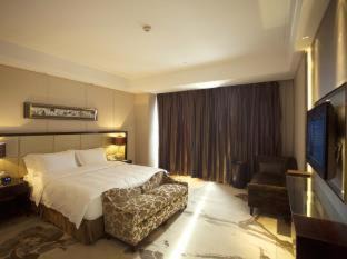 Meixian Hotel | Indulge at Howard Johnson Changsheng Plaza Meizhou Hotel