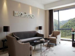Meixian Hotel | Indulge at Howard Johnson Changsheng Plaza Meizhou Hotel