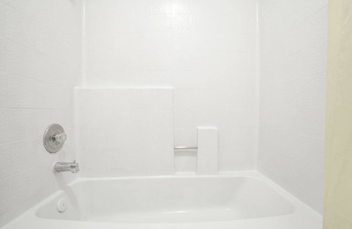 St. George Hotel | Convenient Howard Johnson Hotel & Suites in St. George