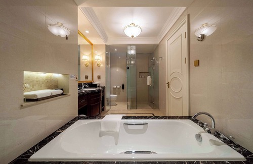 Shunyi Hotel | Relaxing Retreat at Howard Johnson Junhe Hot Springs Resort