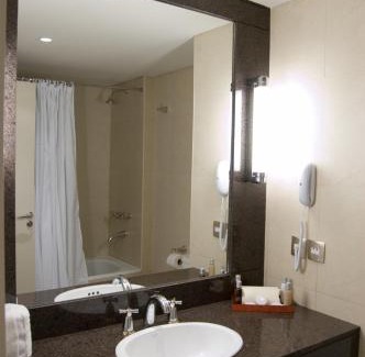 Parana Hotel | Premier Howard Johnson Plaza Resort & Casino Mayorazgo