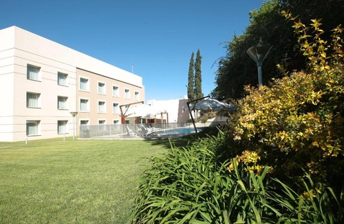 Rio Cuarto Hotel | Discover Howard Johnson Rio Cuarto Hotel & Casino Experience