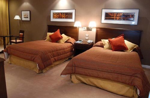 Alta Gracia Hotel | Relax at Howard Johnson Sierras Hotel y Casino in Alta Gracia