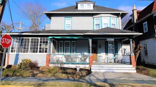 Cape May House | Howards End
