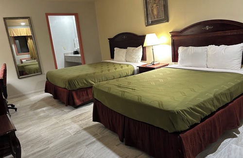 Eunice Hotel | Budget-Friendly Stay at Howards Inn Motel with Breakfast