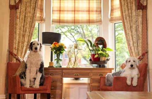 Lytham St. Anne's House | Pet-Friendly Retreat at Howarth House - 4 Star Experience