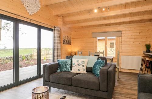 Kendal House | Discover Howgill Lodge: 4-Star Pet-Friendly Retreat