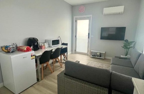 Howrah Apartment | Discover Howrah Getaway: A Family-Friendly Retreat