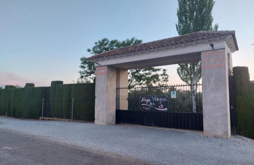 Cuevas del Campo Apartment | Experience Hoya de la Virgen: Pet-Friendly & Family Haven