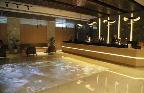 Heping Hotel | Explore Hoya Resort, Wuling - Family-Friendly Retreat