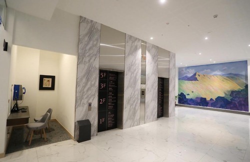 Heping Hotel | Explore Hoya Resort, Wuling - Family-Friendly Retreat