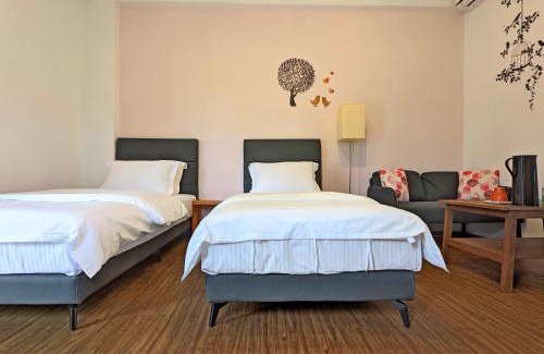 Lugu House | Family-Friendly Retreat at Hoyu's House B&B - 8/10 Rated