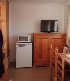 Congleton Bed & Breakfast | Cozy HP Bed and Breakfast - Guest Rated 9.5/10