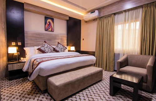 Agbor Hotel | HP LUXURY HOTEL and SUITES
