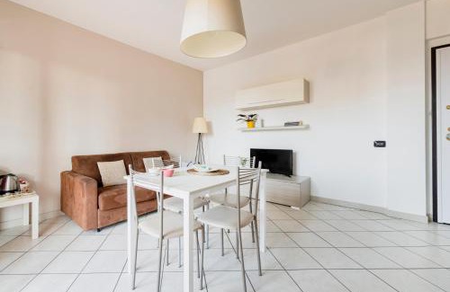 Cinisello Balsamo Apartment | Stylish HQ Aparthotel Milano Inn with Pet-Friendly Suites