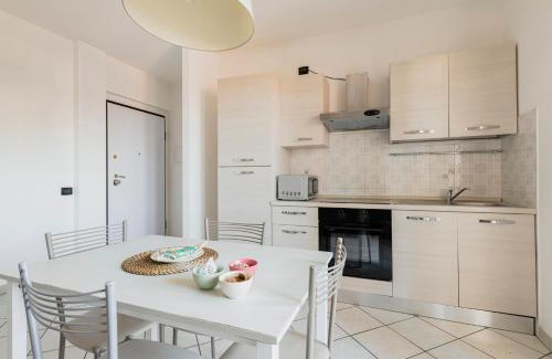 Cinisello Balsamo Apartment | Stylish HQ Aparthotel Milano Inn with Pet-Friendly Suites