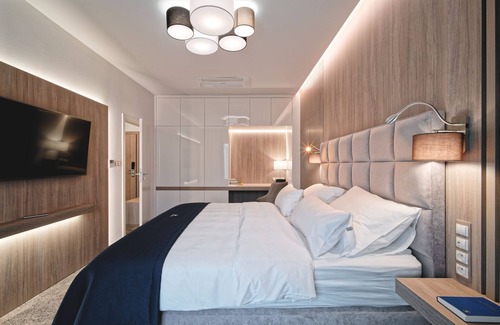 Hlohovec Hotel | Discover Hraniční zámeček: Guest Rated 9.8 with Spa & Pool