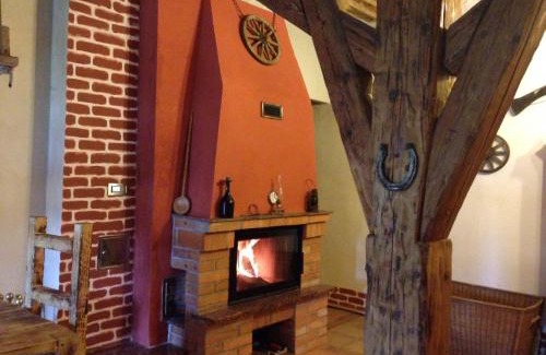 Mytinka House | Relax at Hrazdeny Statek Mytinka: Pool, Spa & Family Fun