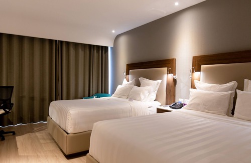 Irapuato Hotel | Elegant HS HOTSSON Hotel Irapuato with Pool & Spa