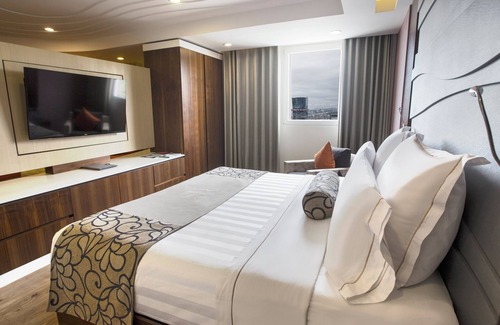 Centro Sur Hotel | Experience HS HOTSSON Hotel Querétaro: Rated 9/10 with Pool