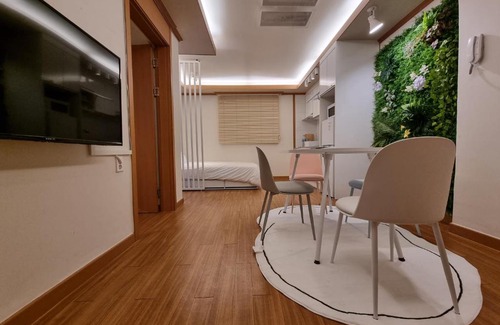 Mapo Villa | Discover HS House: Guest Rated 8/10 with Free Breakfast