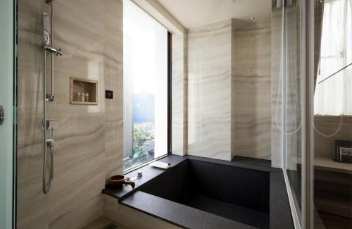 Jiaoxi Hotel | Relax at Hsing Fu Hot Spring Hotel with Family-Friendly Amenities