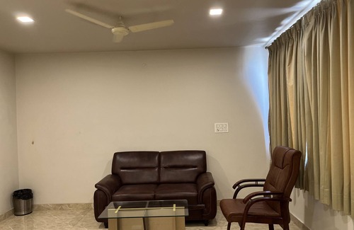 Chittoor Hotel | Unbeatable HSM Grand: Top-Rated Stay with Breakfast Included