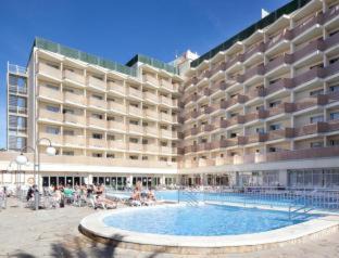 Lloret de Mar Hotel | Experience htop Amatista: Oceanfront Bliss Awaits