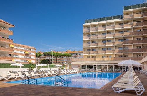 Lloret de Mar Hotel | Experience htop Amatista: Oceanfront Bliss Awaits