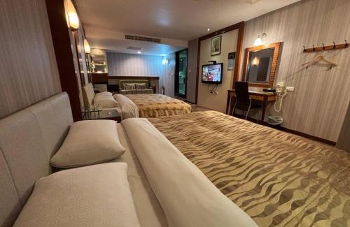 Sanmin Hotel | Budget-Friendly Stay at Hua Xiang Motel - Da Chang