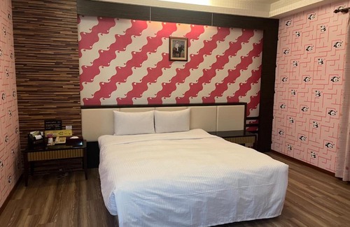 Fengshan District Hotel | Child-Friendly Hua Xiang Motel in Fengshan Awaits You!