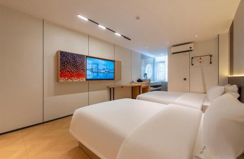 Huadu Hotel | Convenient Huahang Hotel Near Guangzhou Airport with Shuttle