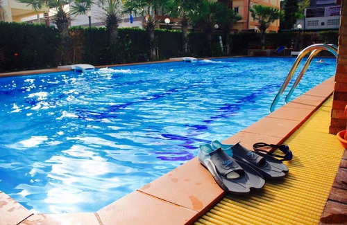 Hua Hin Hotel | Budget-Friendly Stay at Huahin Terminal with Pool Access