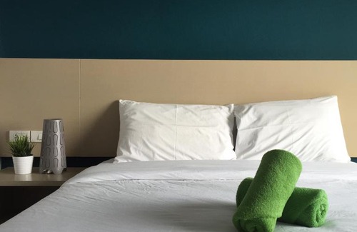 Hua Hin Hotel | Budget-Friendly Stay at Huahin Terminal with Pool Access