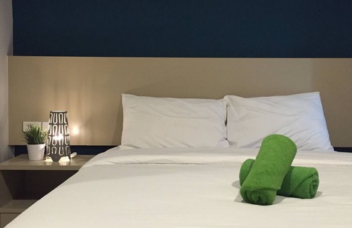 Hua Hin Hotel | Budget-Friendly Huahin Terminal with Pool & Restaurant