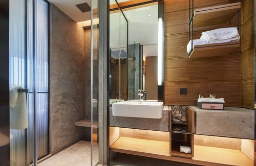 Miaolingjiuwei Hotel | Discover HuaMan Hotel DongGuan TangXia - Family-Friendly Stay