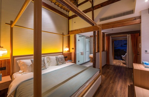 Tunxi House | Explore Huangshan Huanchun·Bingyu Resort: Family-Friendly Stay