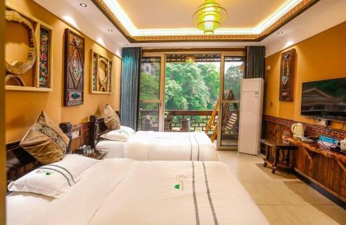 Xiangxi House | Huaqianshu Theme Inn