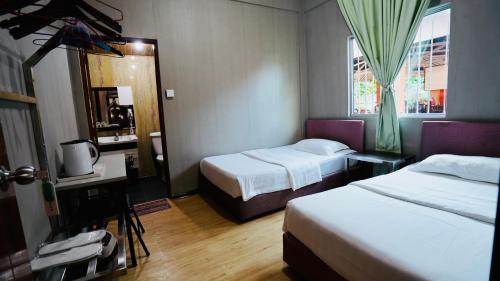 Semporna Villa | Stay at HUAQIAO HOME: Family-Friendly with Free Breakfast