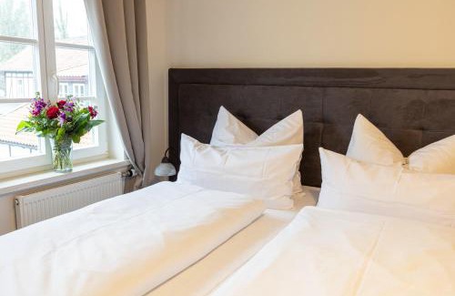 Goslar Old Town Hotel | Welcoming Hubertus Hof: Family-Friendly Getaway Awaits