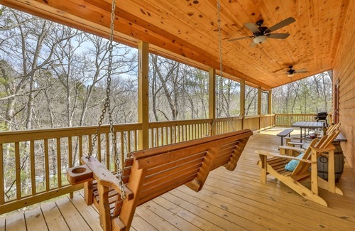 Natures Courtyard Cabin | Discover Huckleberry Hideaway: Top-Rated Retreat in GA