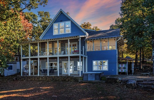 Hoyt House | Discover Huckleberry Lodge by Lake Eufaula with Unique Amenities